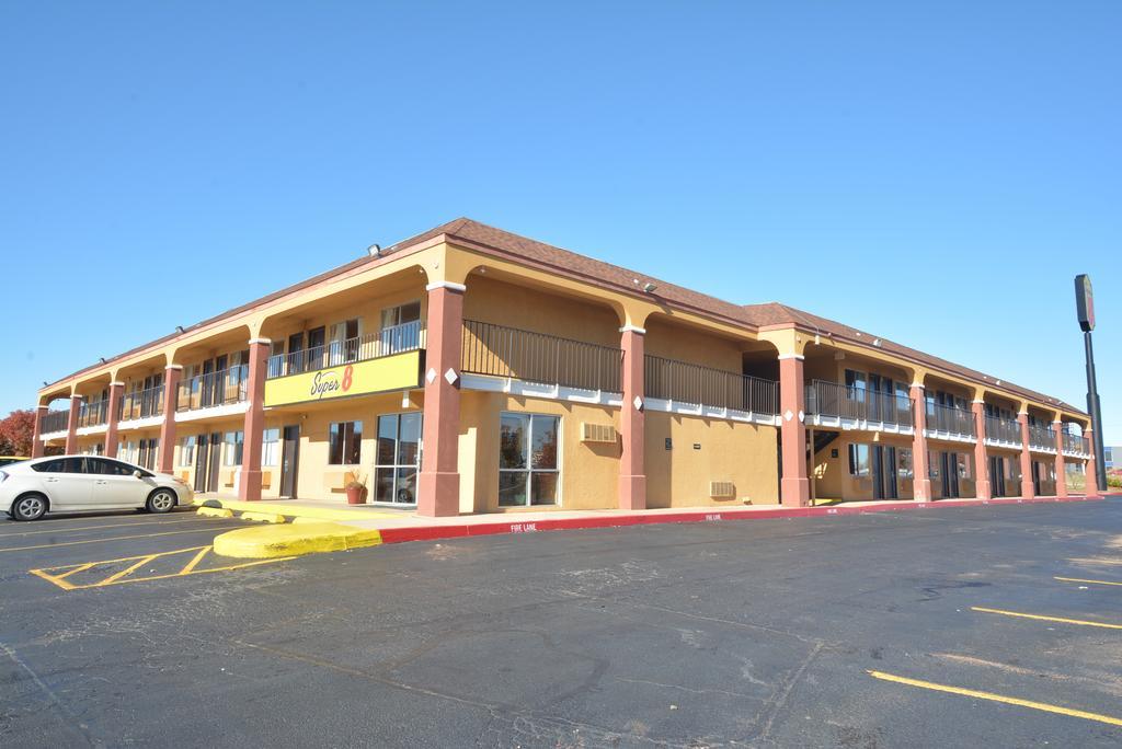 Super 8 By Wyndham Midwest City Ok Exterior photo